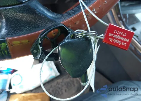 2011 Toyota Avalon z USA, uszkodzony, nr VIN 4T1BK3DB3BU375498